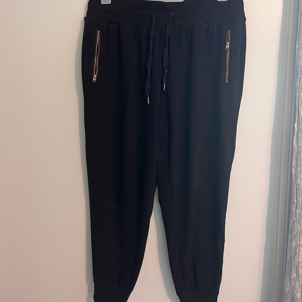LIVI joggers